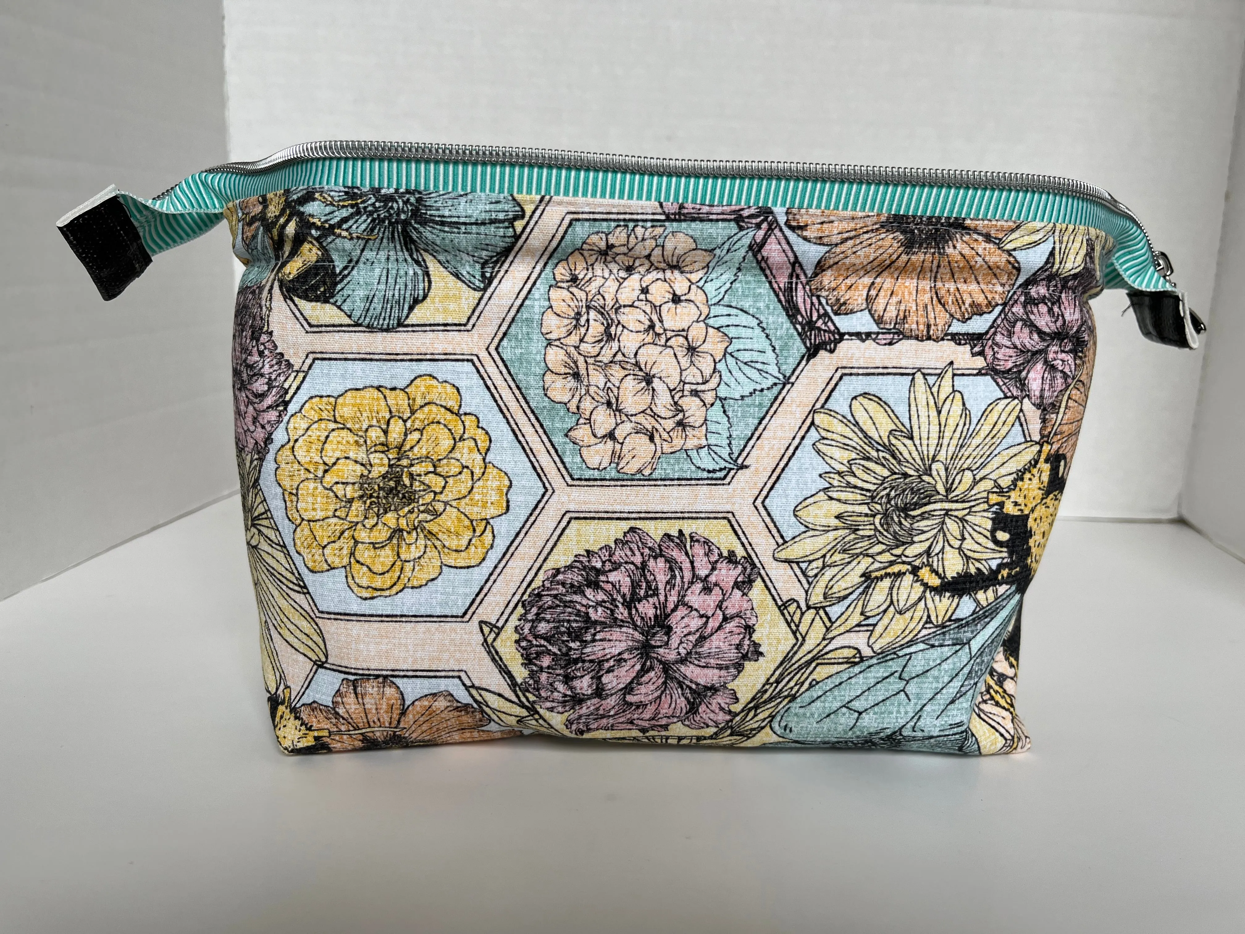 Bee and Floral Themed Canvas Wire Framed Small Project Bag