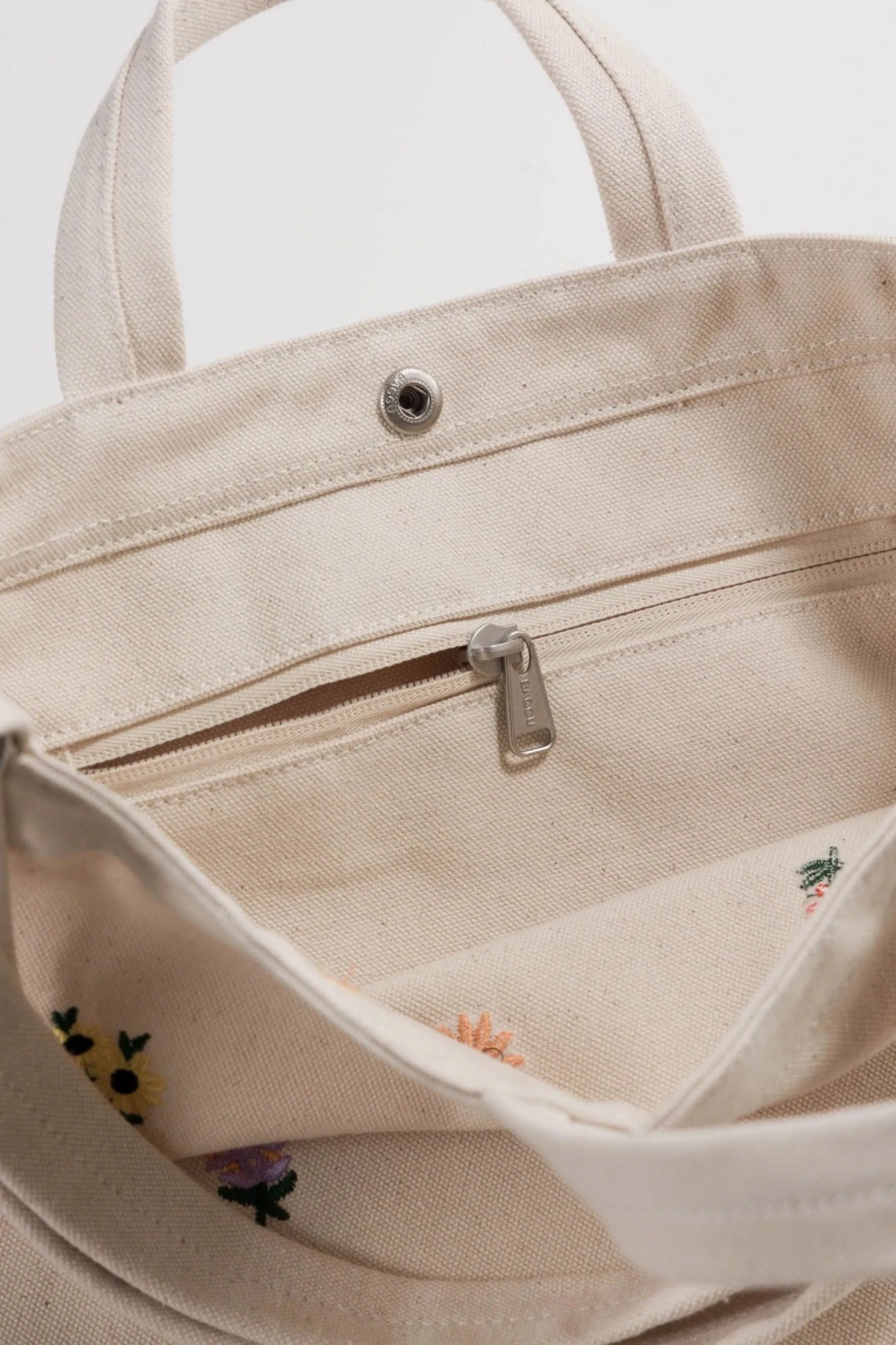 Embroidered Ditsy Floral Duck Bag