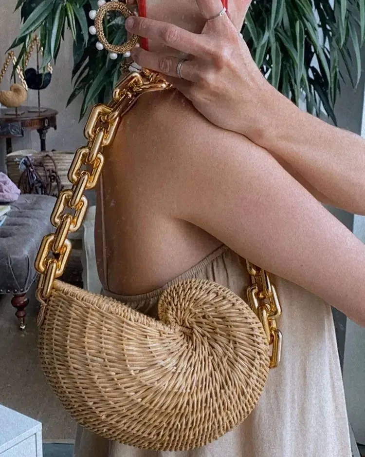 Rattan Conch Shoulder Handbags